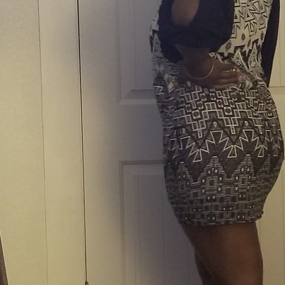 Dress - Picture 2 of 3